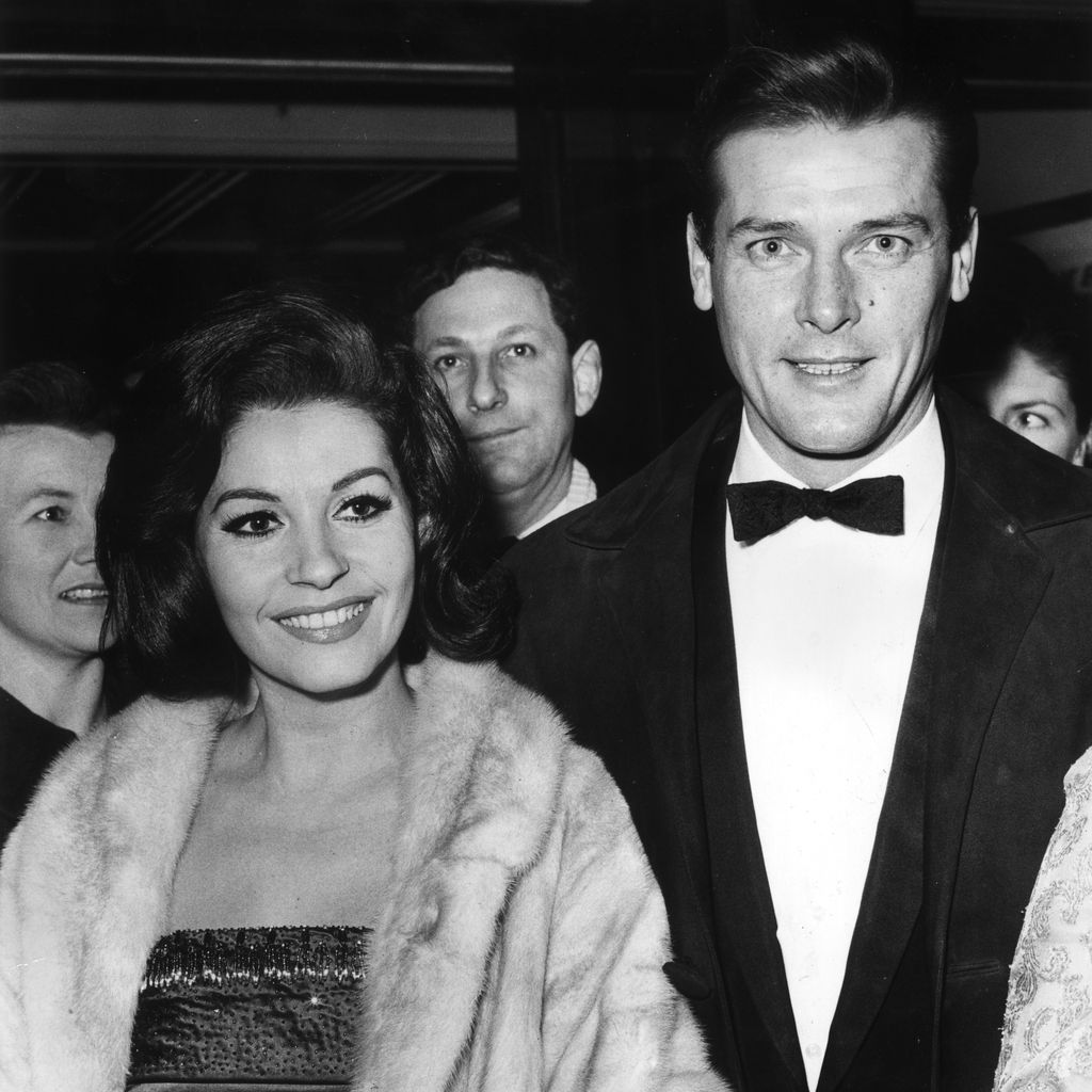 Luisa Mattioli und Roger Moore bei der Premiere von "The Saint" in London, September 1968