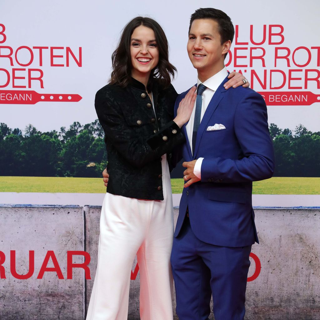 Luise Befort und Tim Oliver Schultz bei der Premiere von "Club der roten Bänder – Wie alles begann"