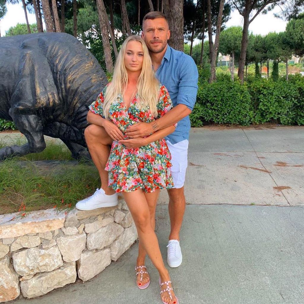 Lukas Podolski und seine Frau Monika im Jahr 2020