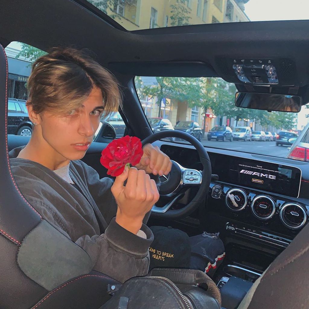 Lukas Rieger, Sänger