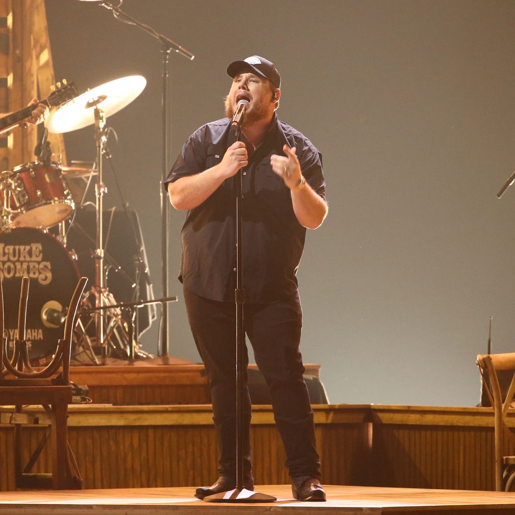 Luke Combs, Sänger