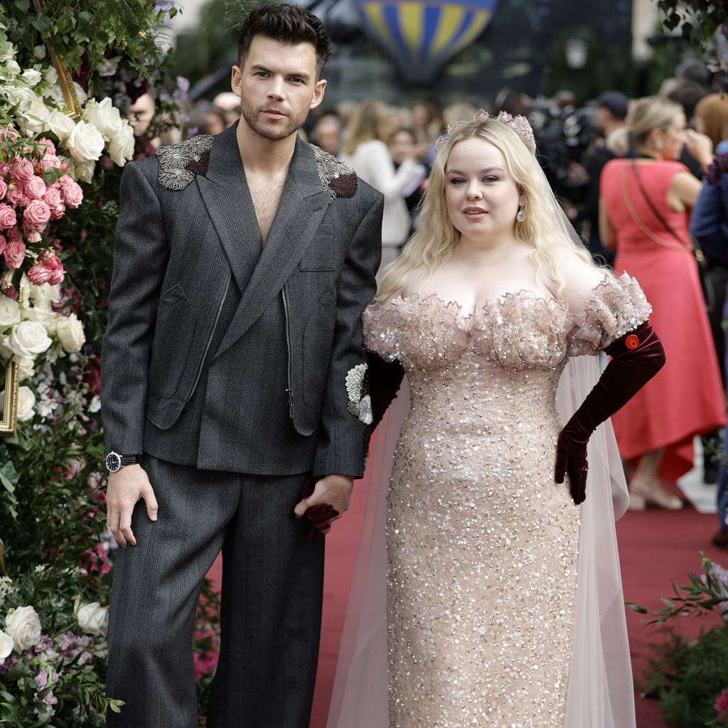 Luke Newton und Nicola Coughlan, Juni 2024