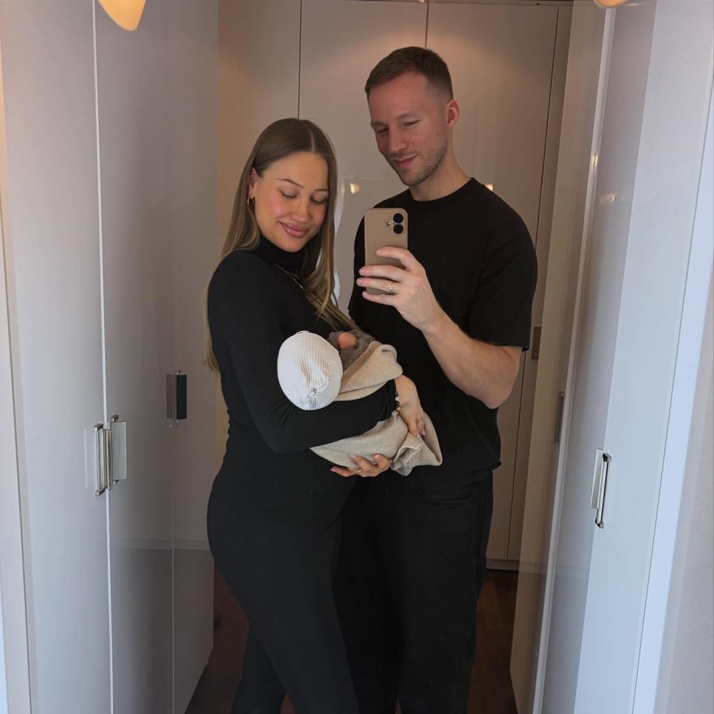 Lulu Lewe und Basti mit ihrem Sohn