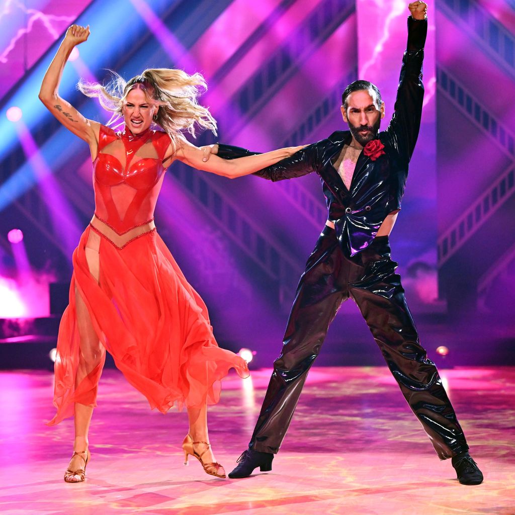 Lulu Lewe und Massimo Sinató bei "Let's Dance"