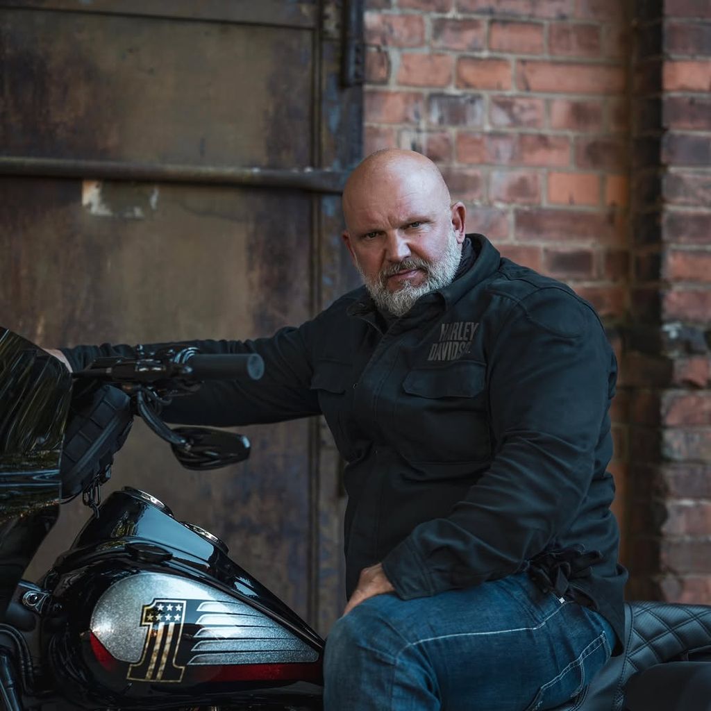 Lutz Schweigel auf seinem Motorrad 2025