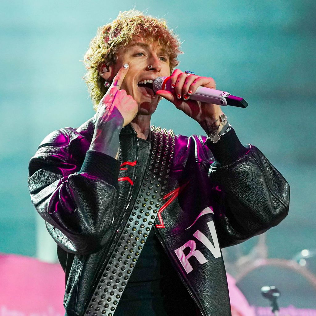 Machine Gun Kelly beim Formel-1-Grand-Prix von Las Vegas 2025