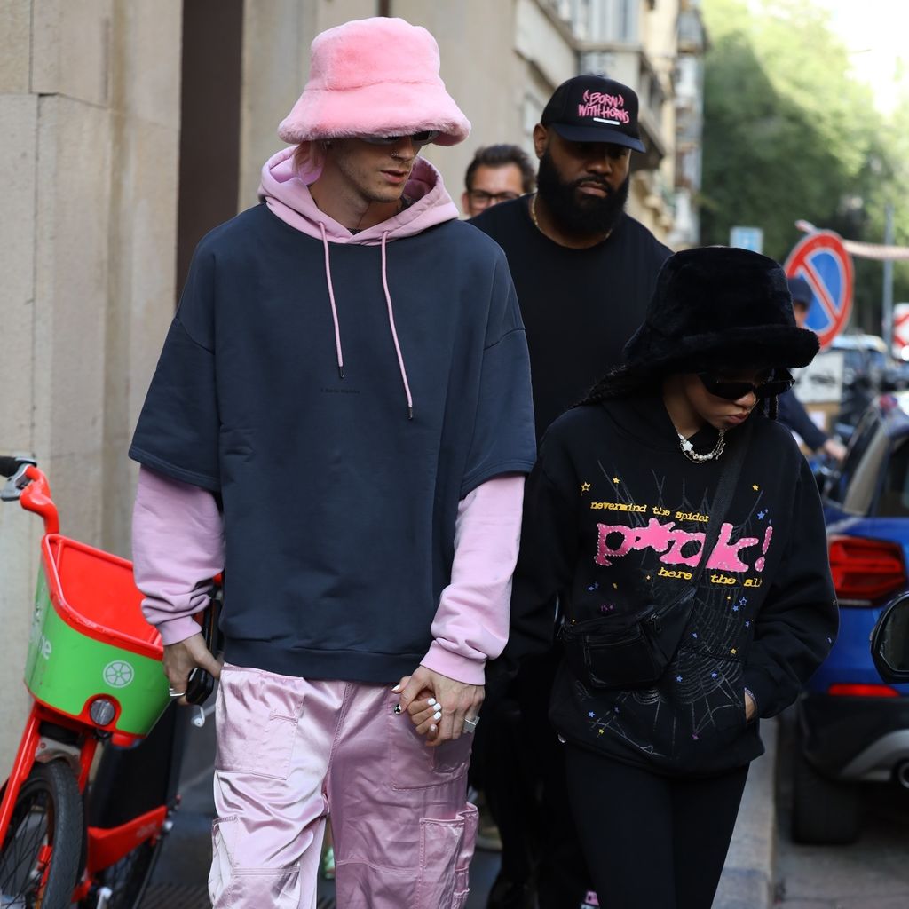Machine Gun Kelly mit seiner Tochter Casie in Mailand
