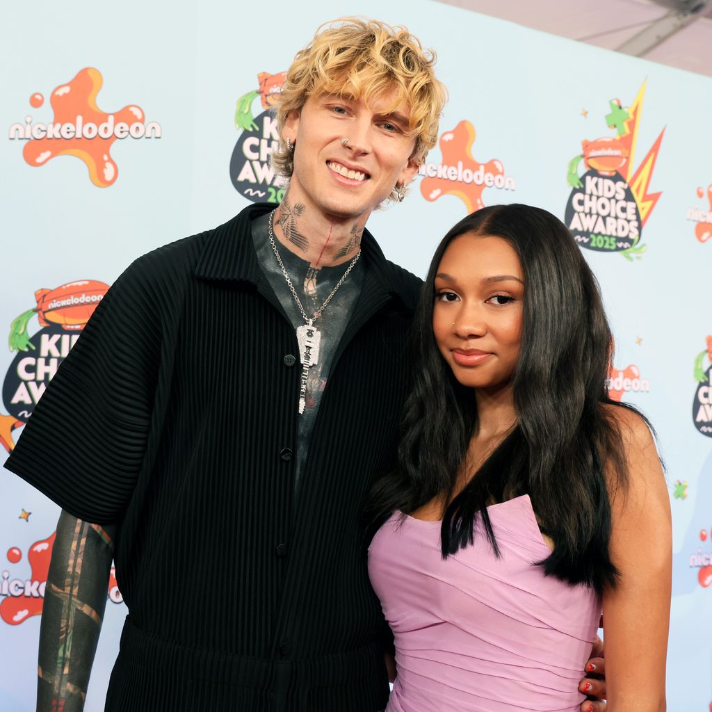 MGK und seine Tochter Casie Baker bei den Nickelodeon Kids' Choice Awards 2025 in Kalifornien.