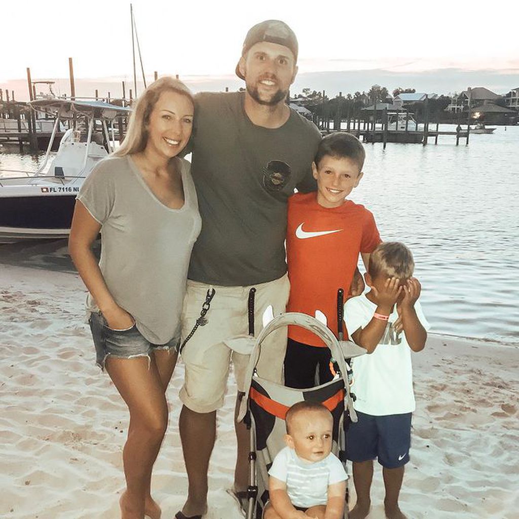 Mackenzie und Ryan Edwards mit ihren Kindern