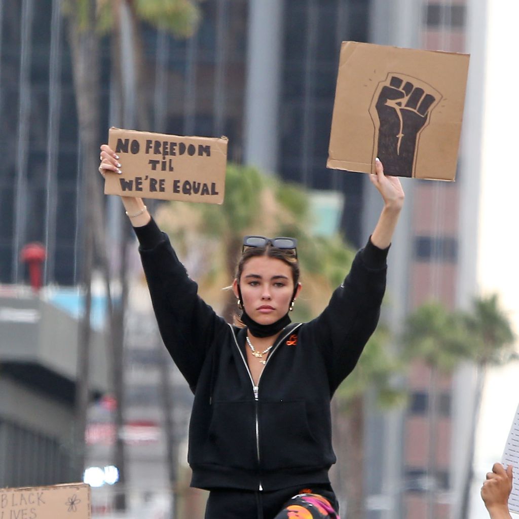 Madison Beer bei einer Anti-Rassismus-Demo in Los Angeles