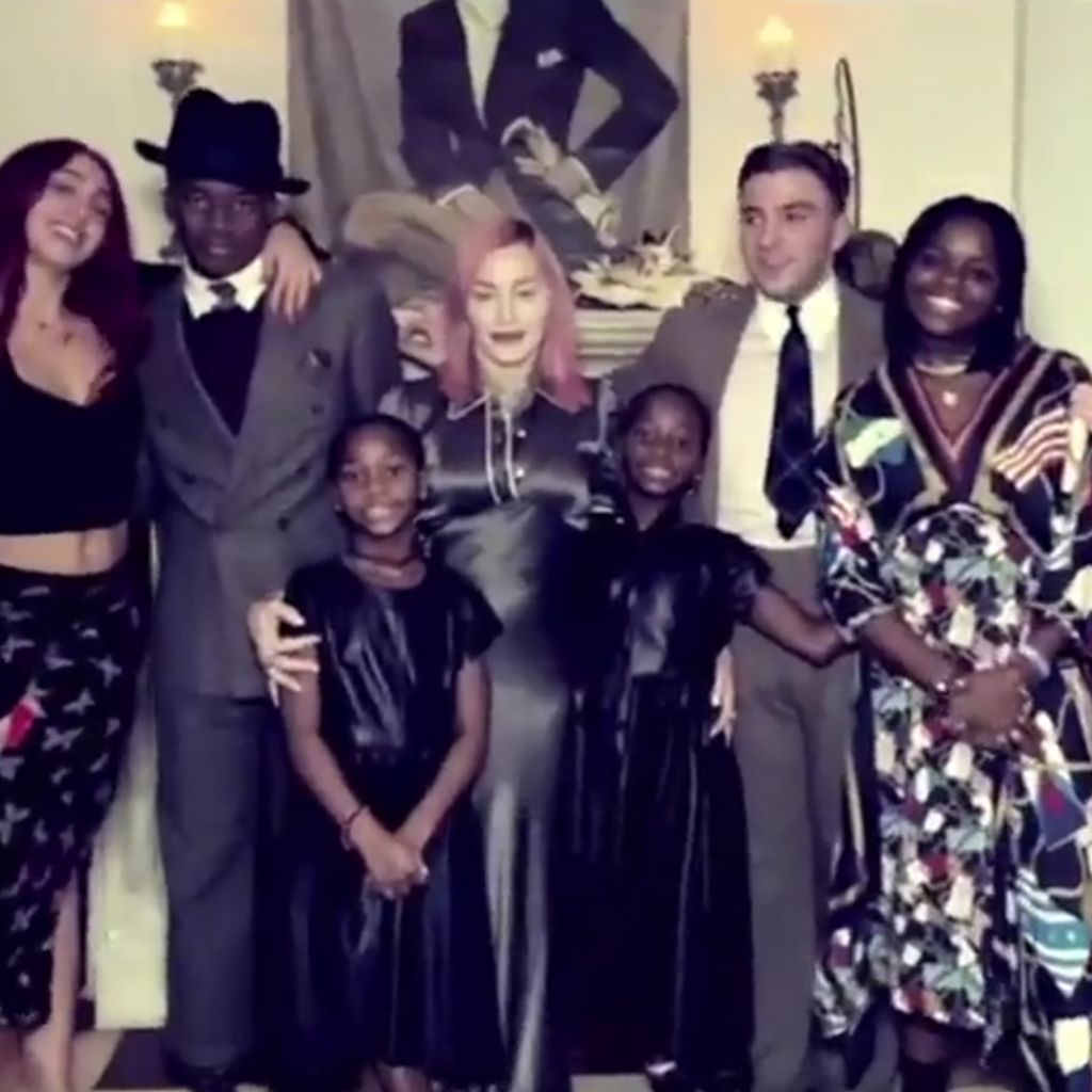 Madonna mit ihren Kindern im November 2020