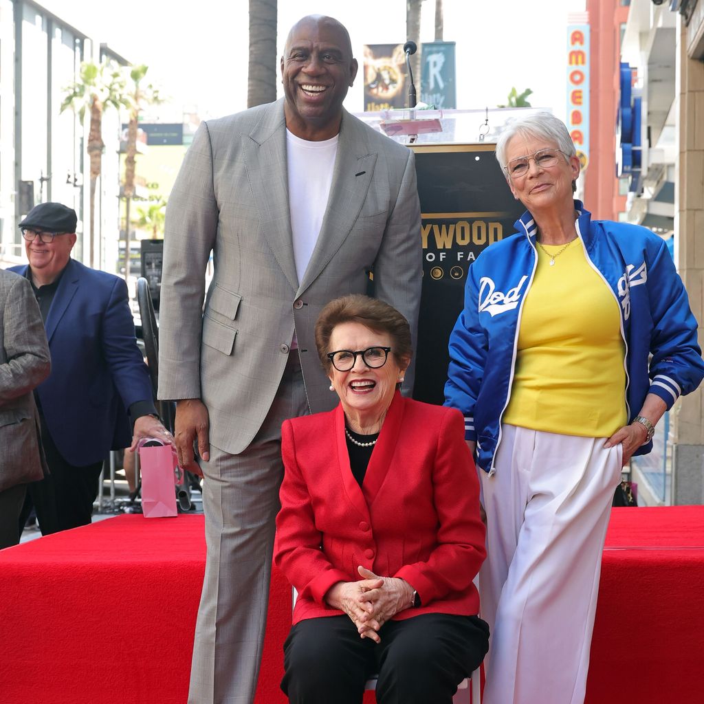 Magic Johnson und Jamie Lee Curtis ehren Billie Jean King auf dem "Walk of Fame"