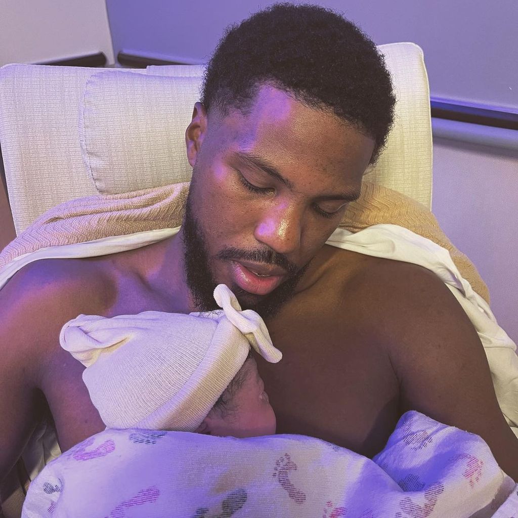 Malik Beasley und seine Tochter Mia, November 2022
