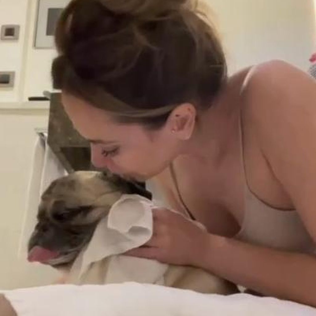 Mandy Capristo mit ihrem Hund Capone