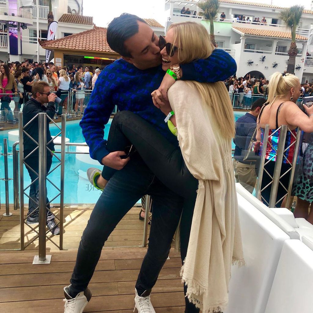 Mandy Lange mit ihrem Freund auf Ibiza