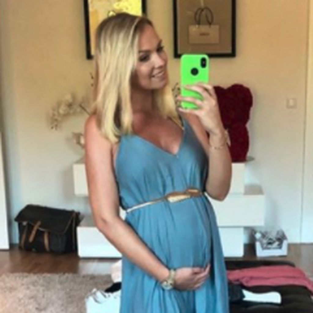 Mandy Lange mit Babybauch