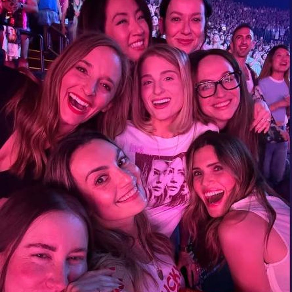 Mandy Moore und ihre Freundinnen unterstützen Hilary Duff bei ihrem Konzert