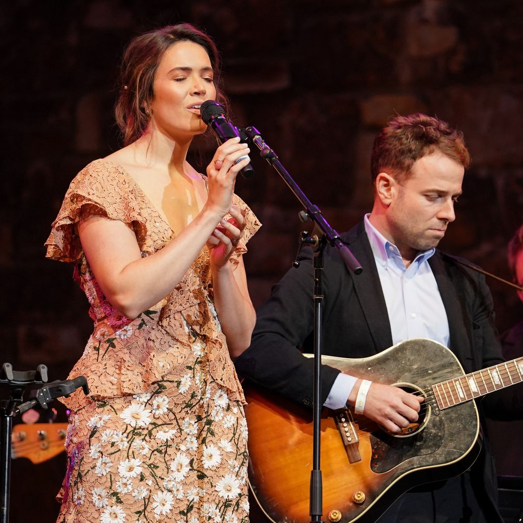 Mandy Moore und Taylor Goldsmith