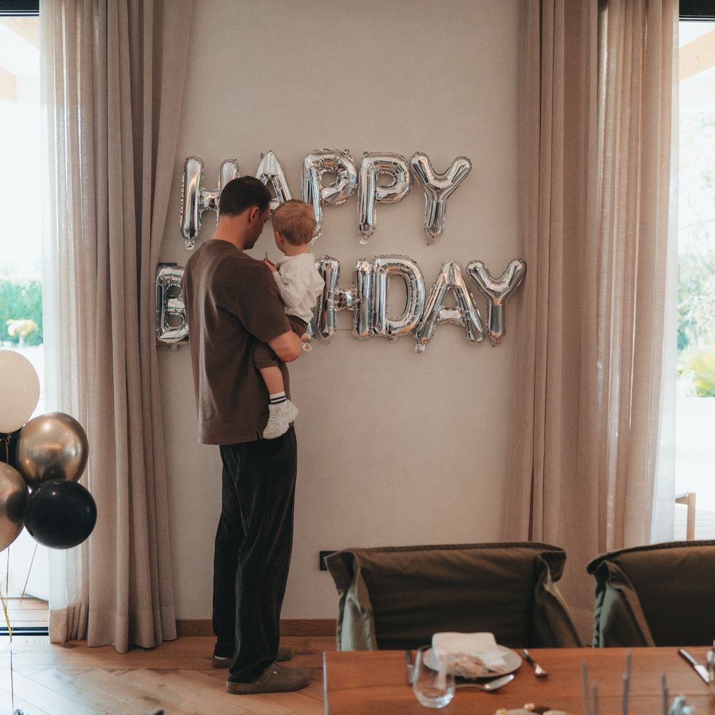 Manuel Neuer mit Sohn Luca