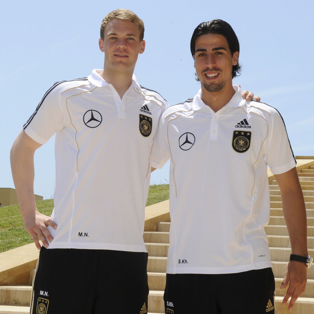 Manuel Neuer und Sami Khedira im Mai 2010