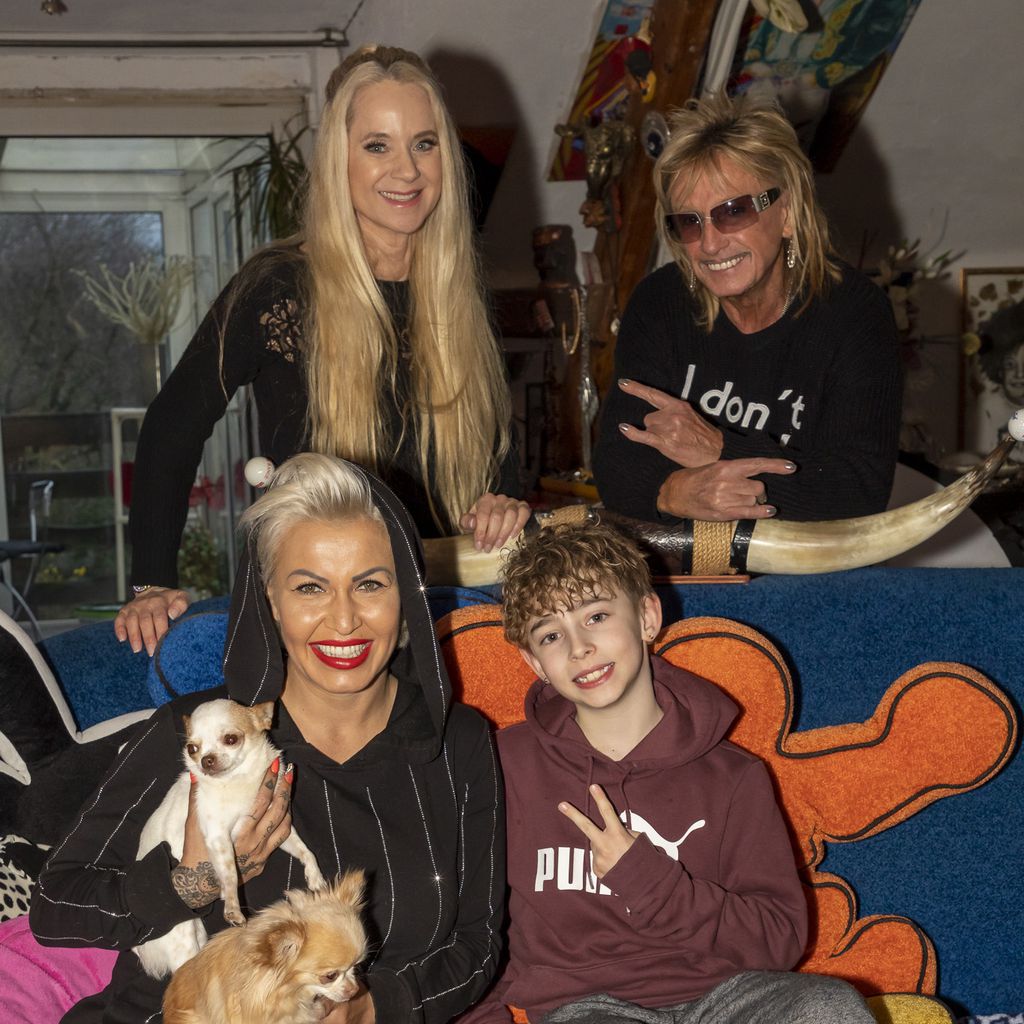 Manuela Jansen, Bert Wollerheim, Ginger Costello-Wollersheim und Little J (vl. oben)