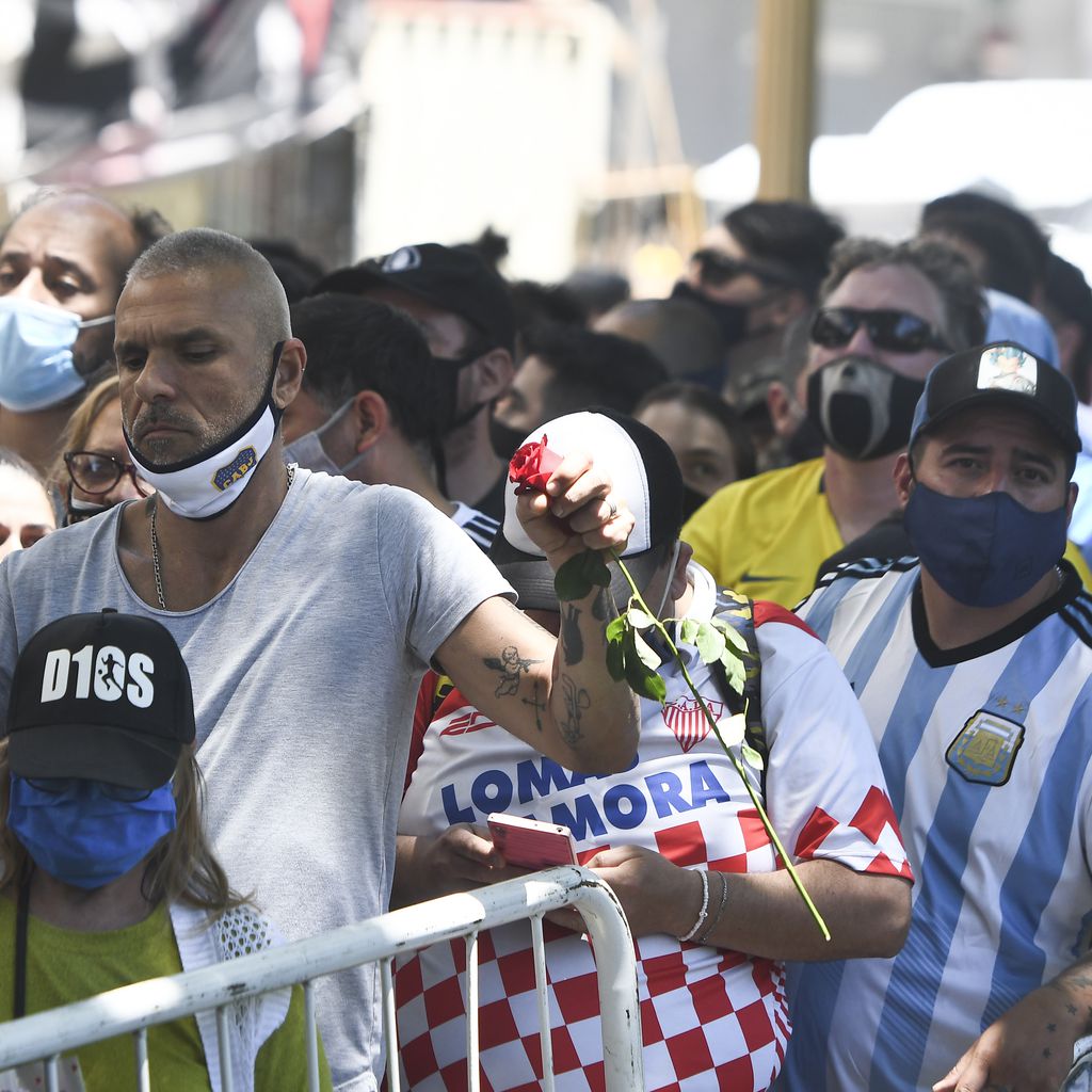 Fans bei Diego Maradonas Totenwache