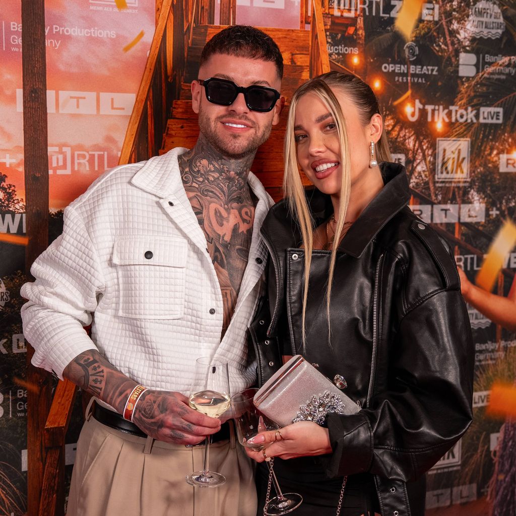 Marc-Robin Wenz und Ina bei der Premiere von Kampf der Reality Allstars 2026 in der Flora Köln