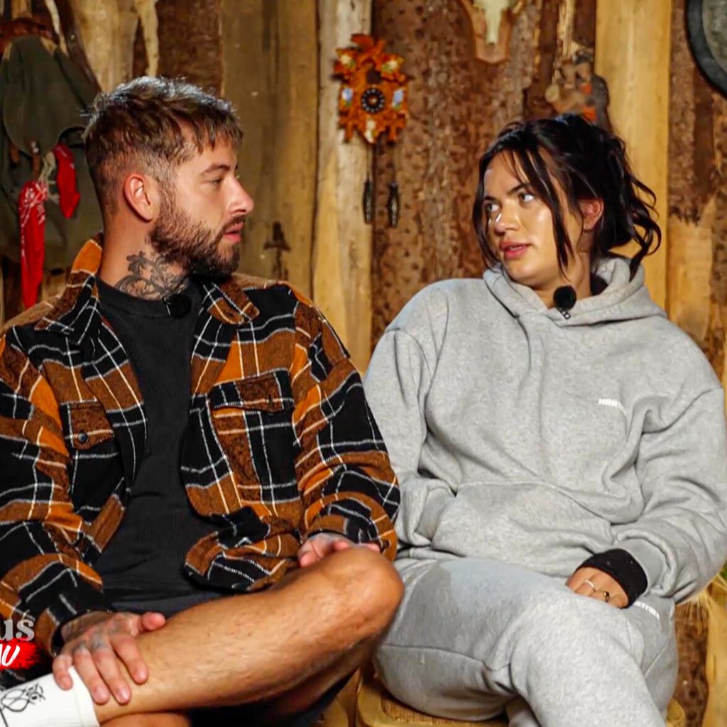 Marc-Robin Wenz und Henna Urrehman im "Forsthaus Rampensau Germany"