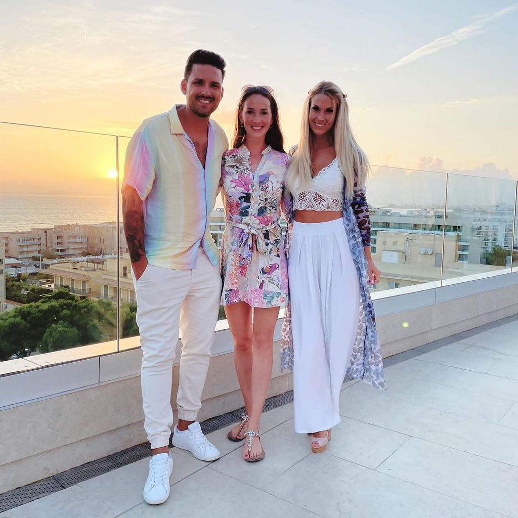 Die "#CoupleChallenge"-Kandidaten Marco Cerullo, Christina Grass und Isi Glück