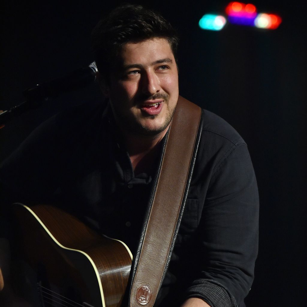 Marcus Mumford, Sänger