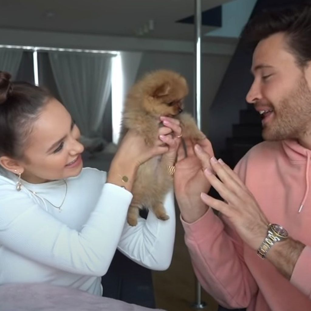 Margarita Nigmatullin und Marc Eggers mit ihrem Hund