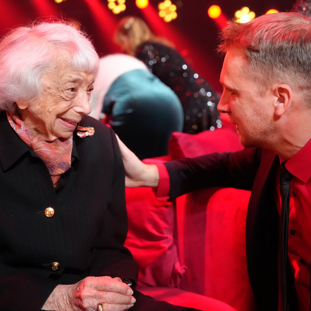 Margot Friedländer und Oliver Pocher im Dezember 2023