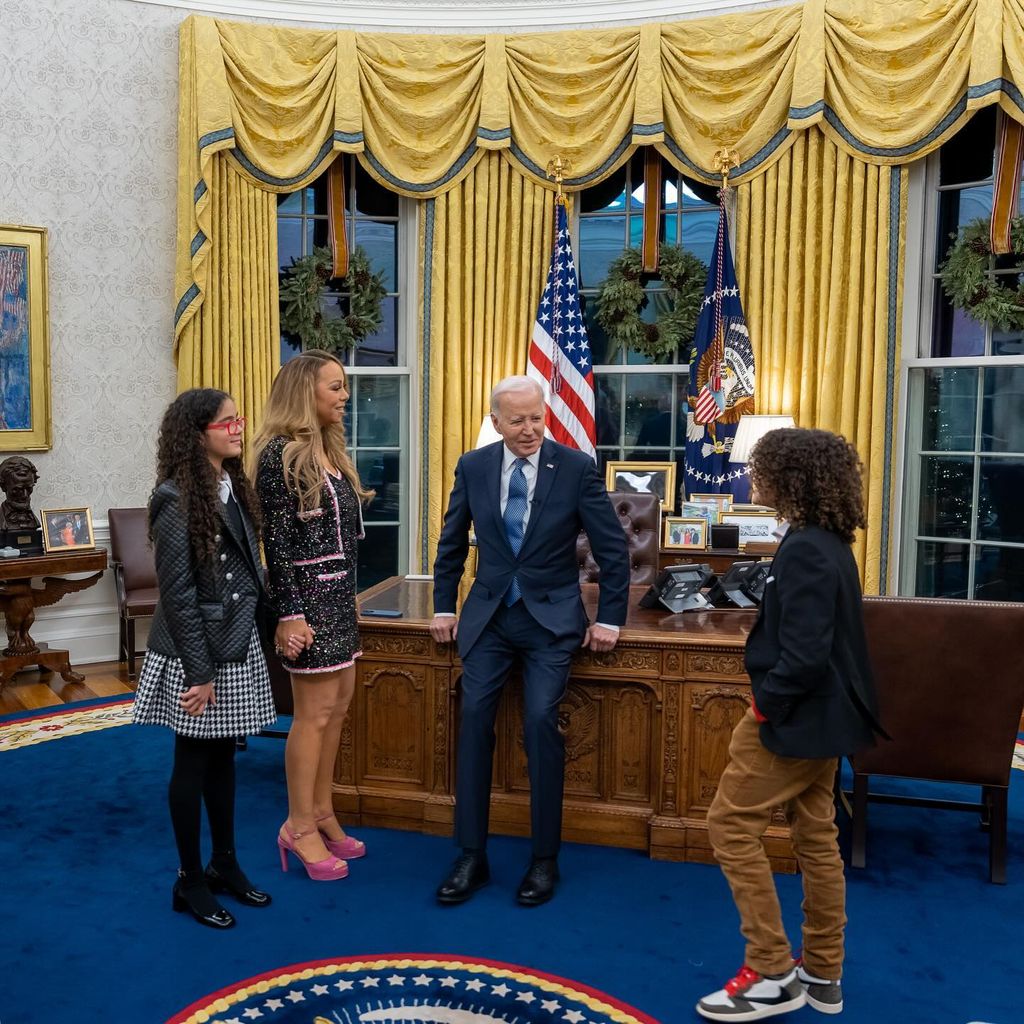 Mariah Carey mit ihren Kindern und Joe Biden, Dezember 2023