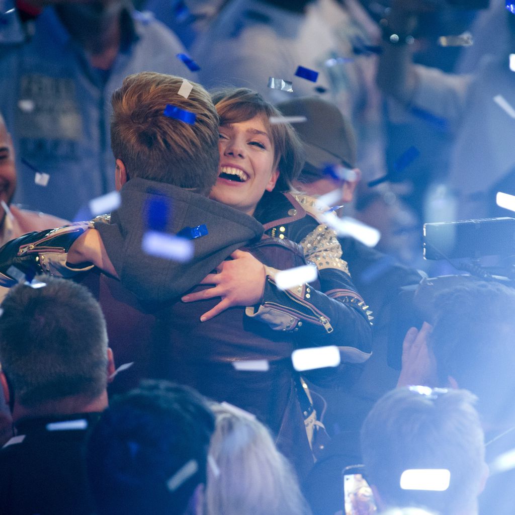 Marie Wegener und Dieter Bohlen beim DSDS-Finale 2018