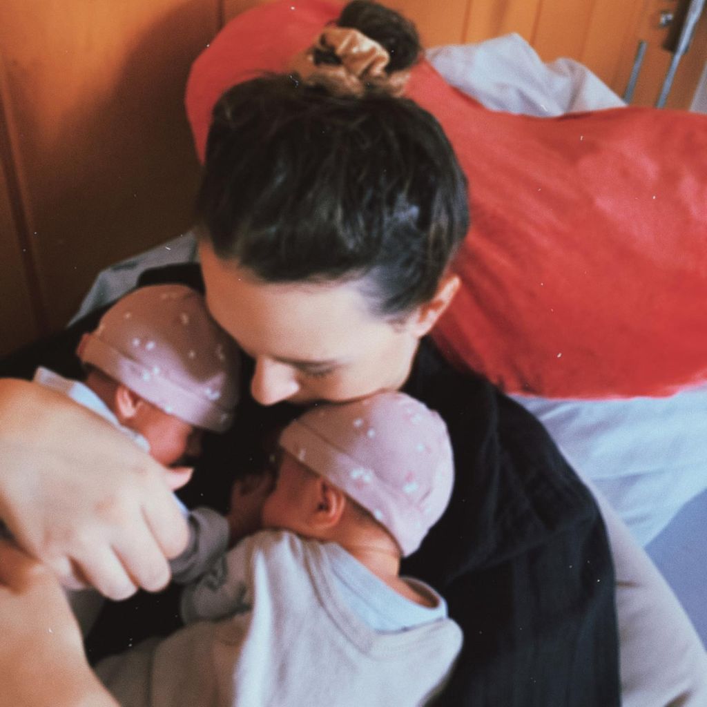 Mariella D'Auria mit ihren Zwillingen
