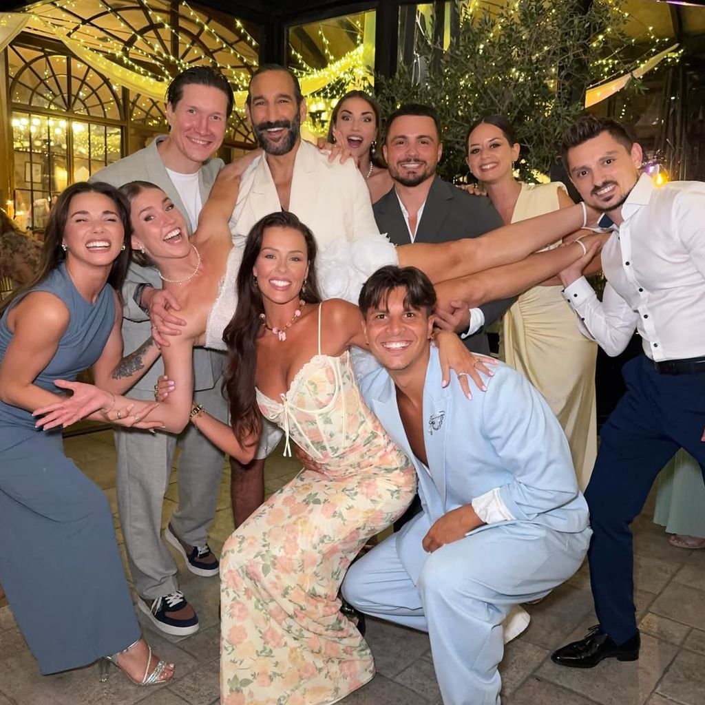 Mariia Maksina und ihre Kollegen von "Let's Dance" bei ihrer Hochzeit