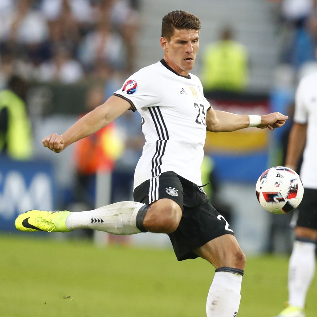 Mario Gomez beim EM-Spiel Deutschland vs Italien 2016