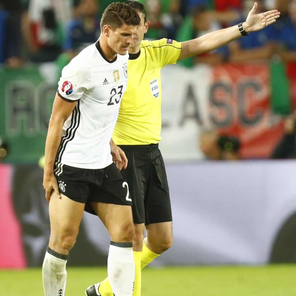 Mario Gomez beim EM-Spiel Deutschland vs Italien 2016