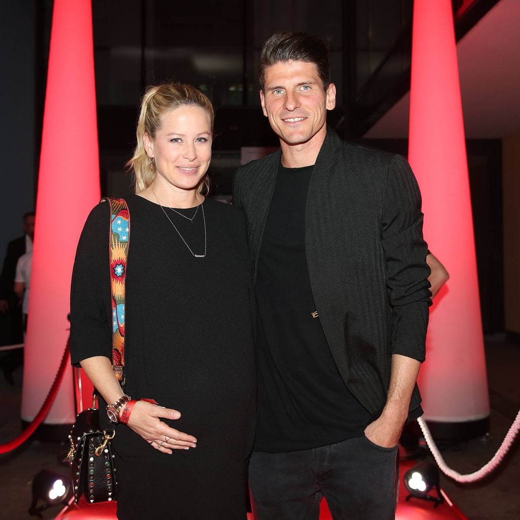 Mario Gómez mit Frau Carina, 05.05.2018