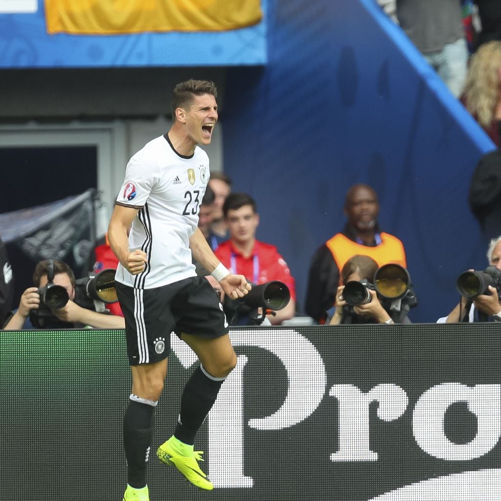 Mario Gomez nach dem 1:0-Tor beim EM-Spiel Deutschland gegen Nordirland