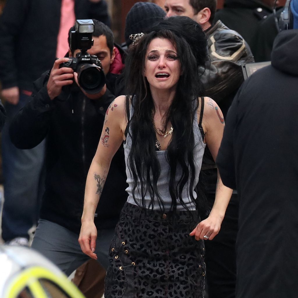 Marisa Abela, am Set als Amy Winehouse