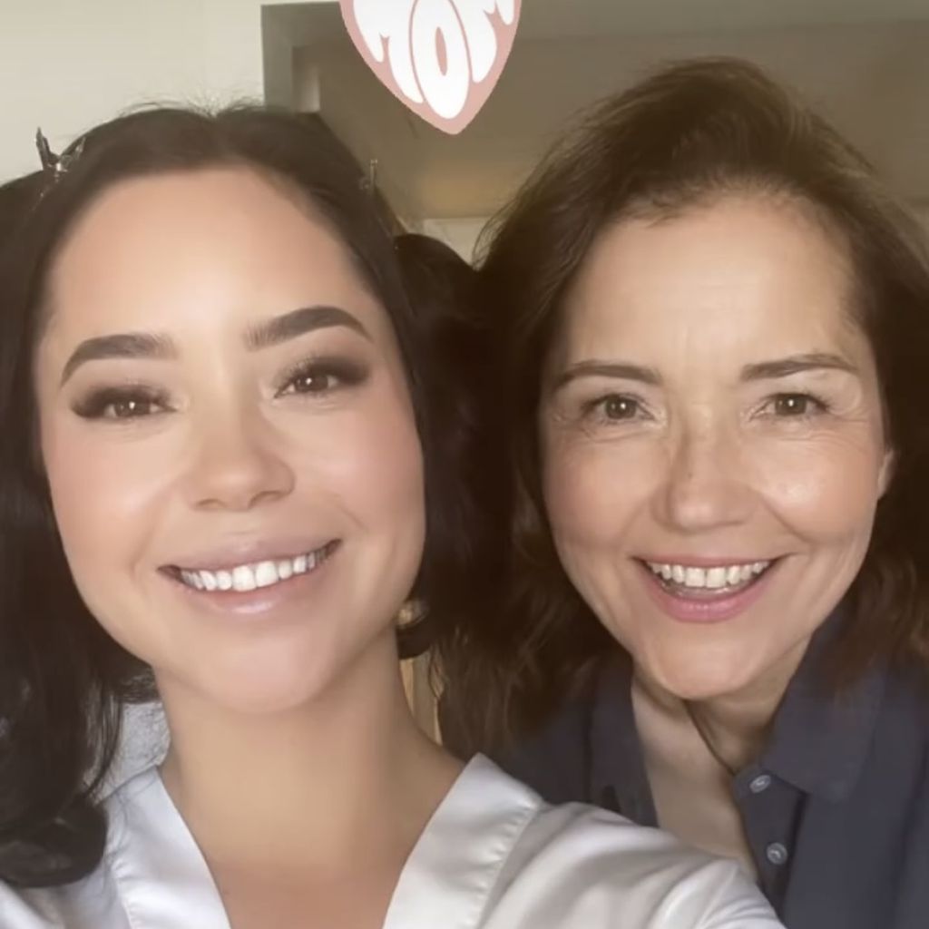 Marisol Ortiz und ihre Mutter bei ihrer Hochzeit