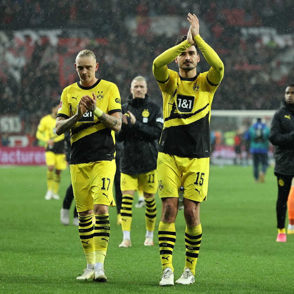 Marius Wolf und Mats Hummels im Dezember 2023