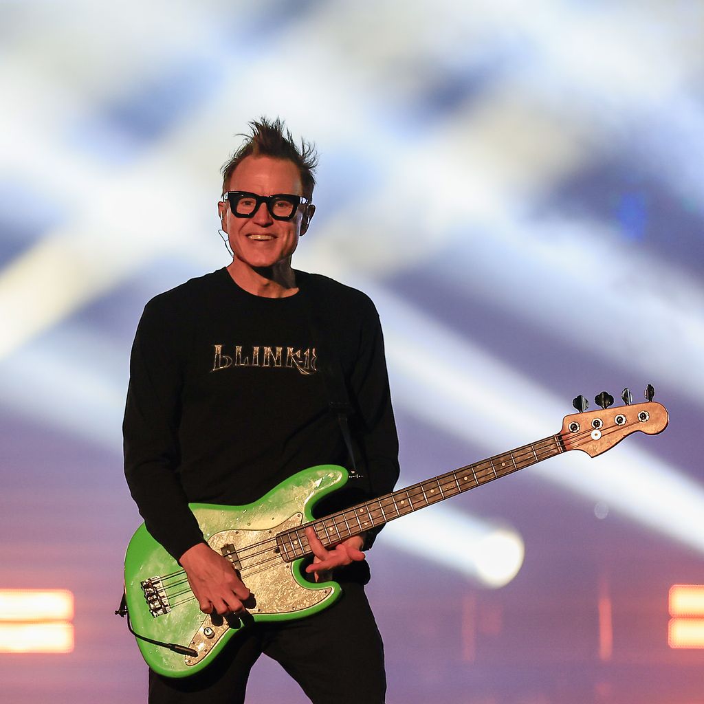 Mark Hoppus bei einem Konzert von Blink-182