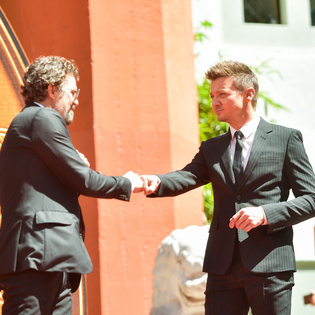 Mark Ruffalo und Jeremy Renner  bei einem "Avengers: Endgame"-Event