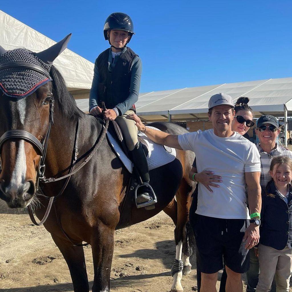 Mark Wahlberg, Grace Wahlberg und Rhea Durham im November 2022