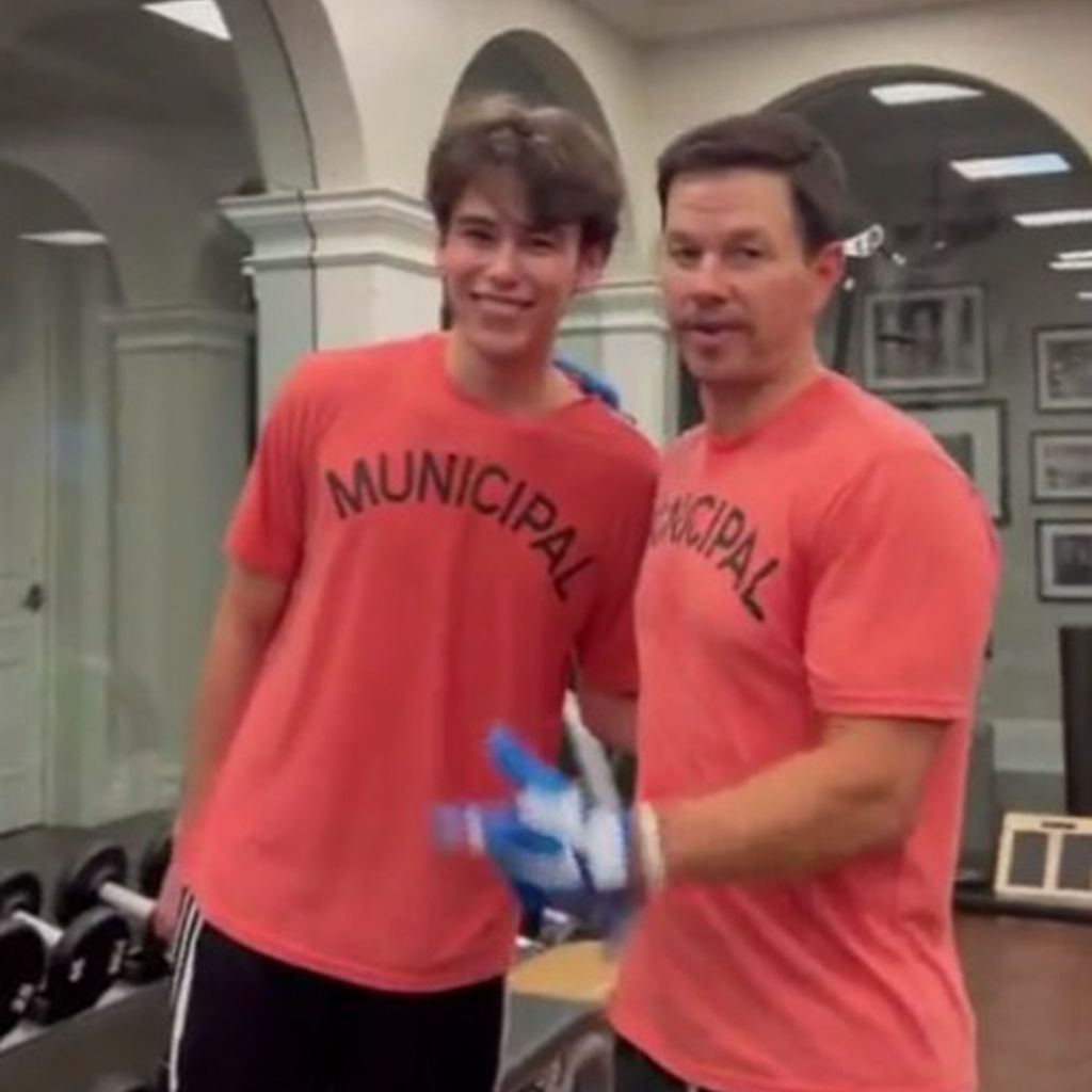 Mark Wahlberg mit dem Freund seiner Tochter