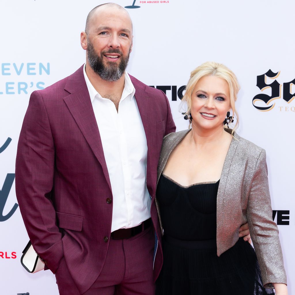 Mark Wilkerson und Melissa Joan Hart im Februar 2024