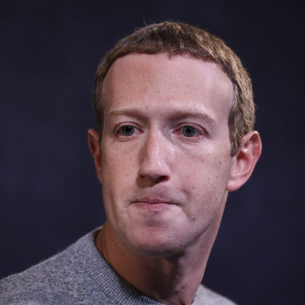 Mark Zuckerberg presst die Lippen zusammen