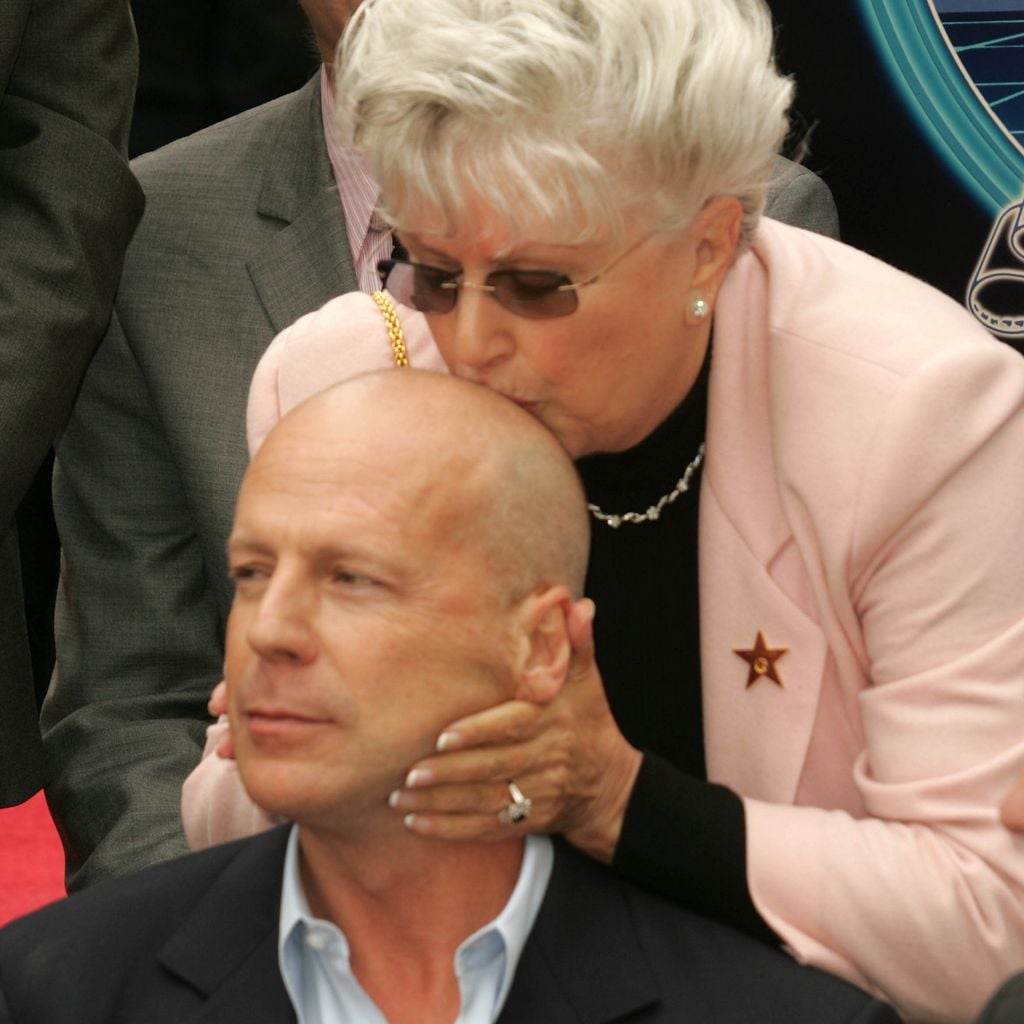 Marlene Willis feiert mit Bruce Willis seine Auszeichnung auf dem Hollywood Walk of Fame